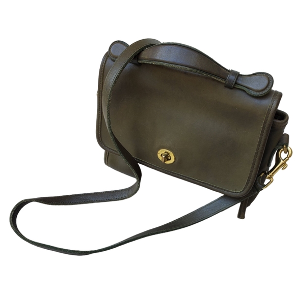 Coach Handbags - VINTAGE Coach court bag 9870 olive green
